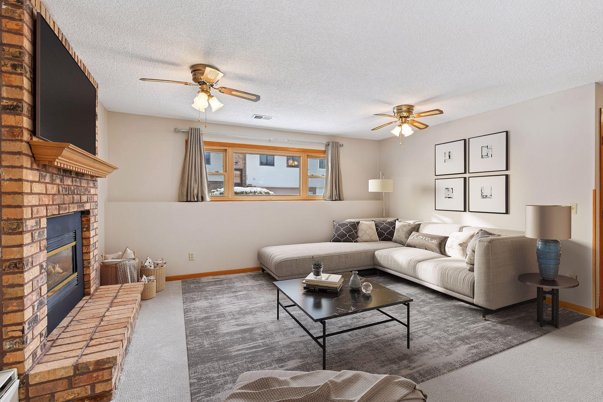 4520 Rosewood Lane N