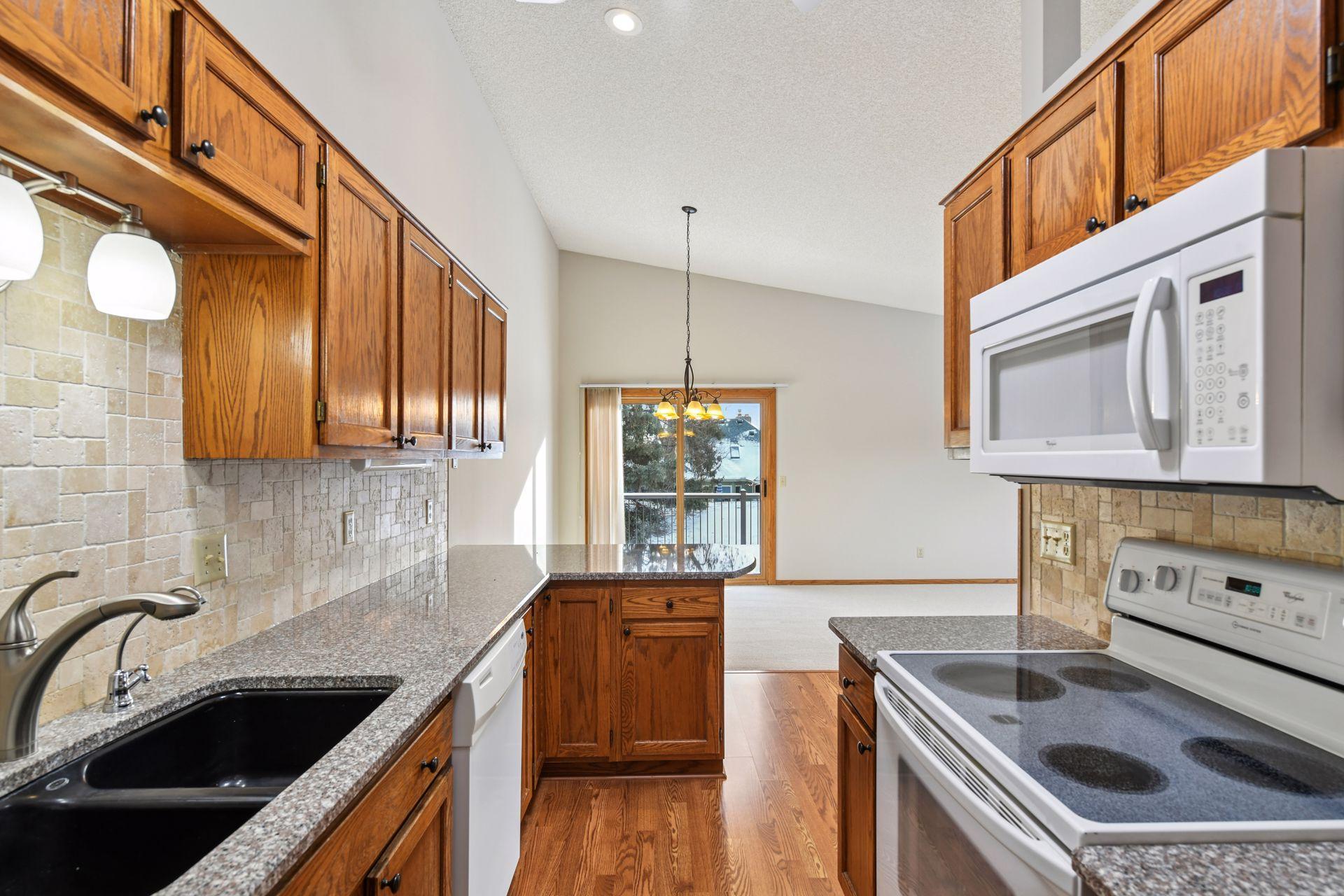 4520 Rosewood Lane N