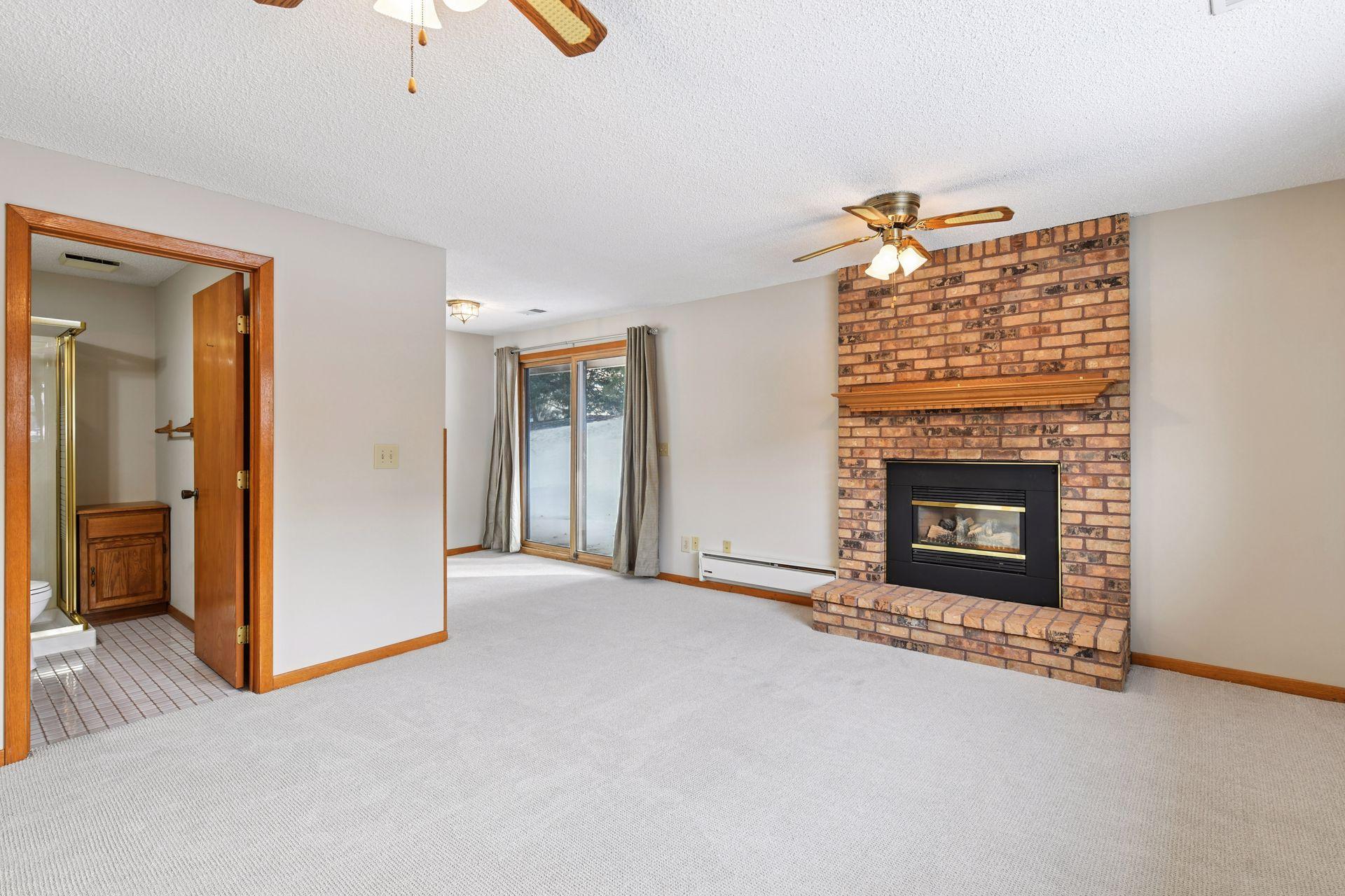 4520 Rosewood Lane N