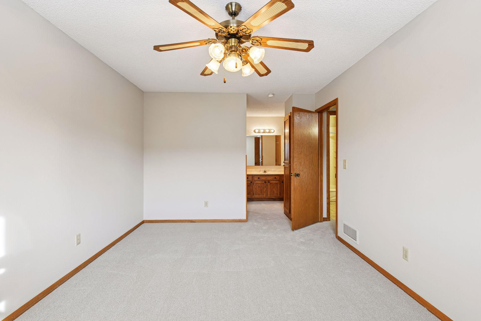 4520 Rosewood Lane N