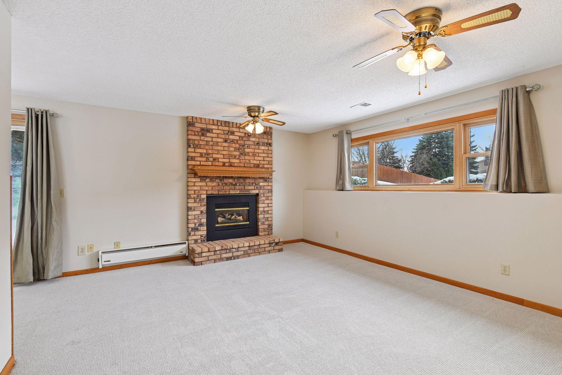 4520 Rosewood Lane N