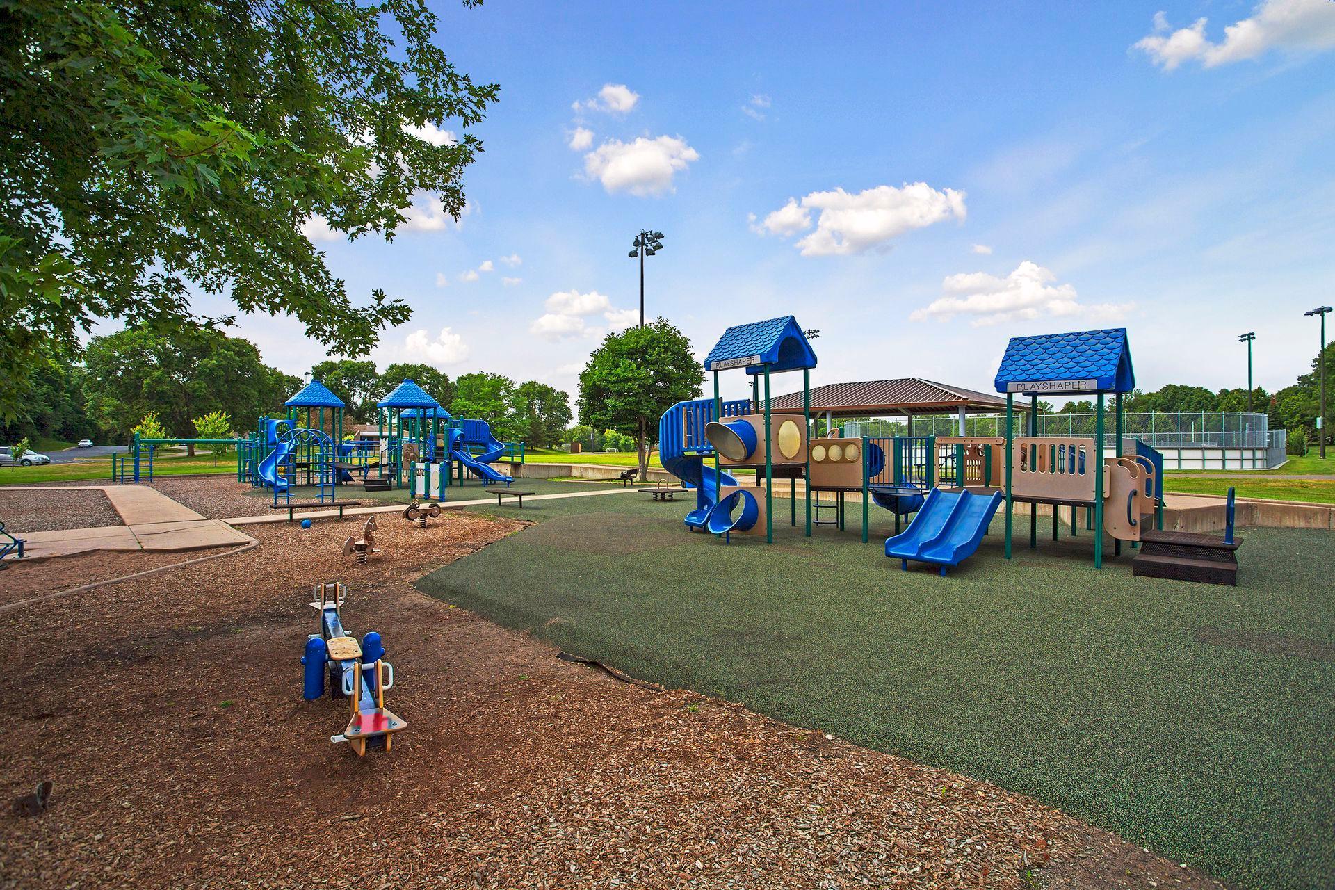 4520 Rosewood Lane N