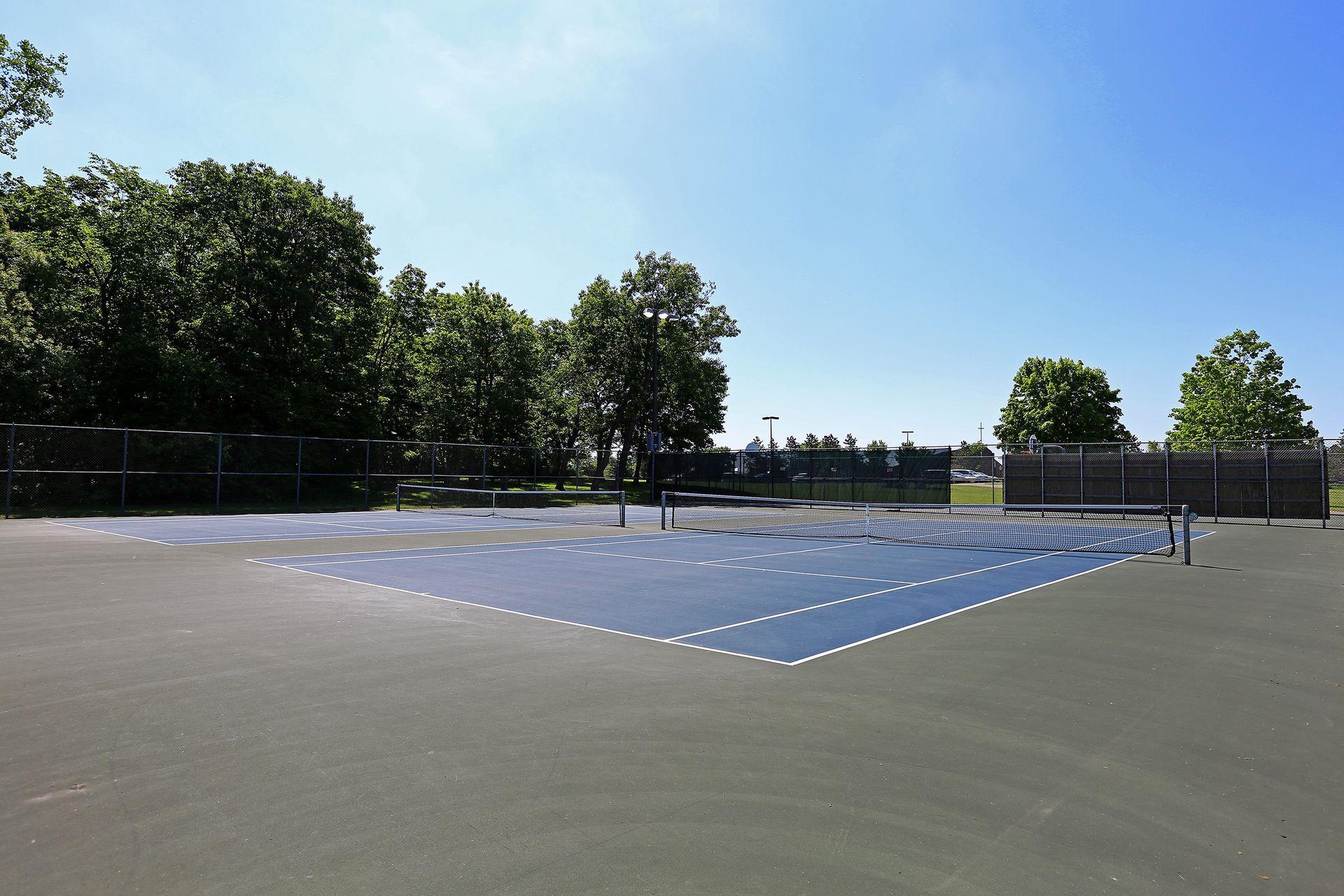 4520 Rosewood Lane N