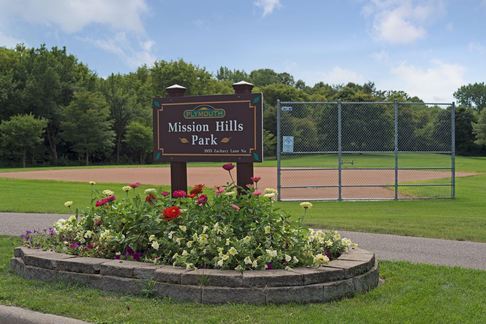 4520 Rosewood Lane N