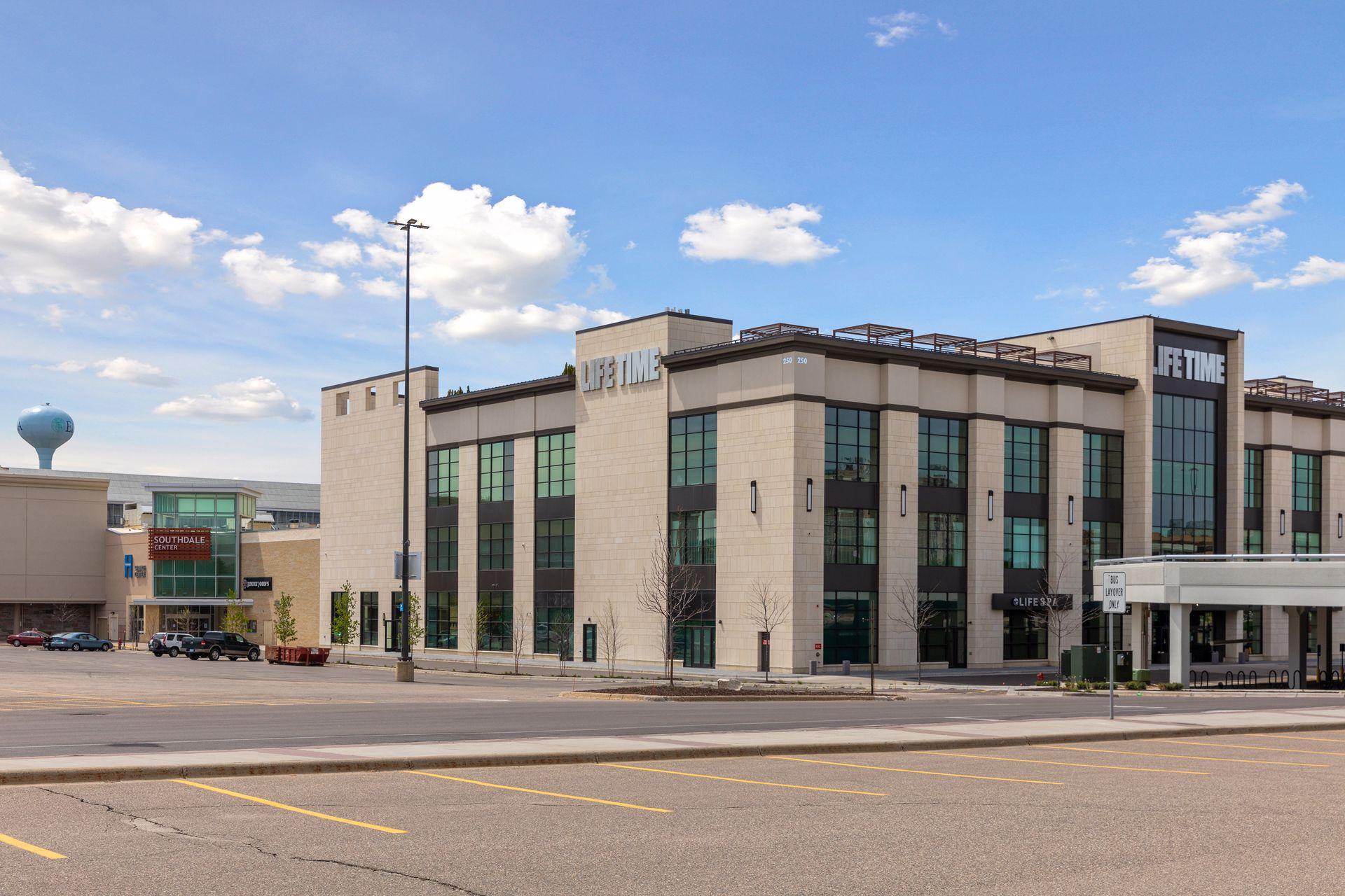 4351 Parklawn Avenue Unit: 205E