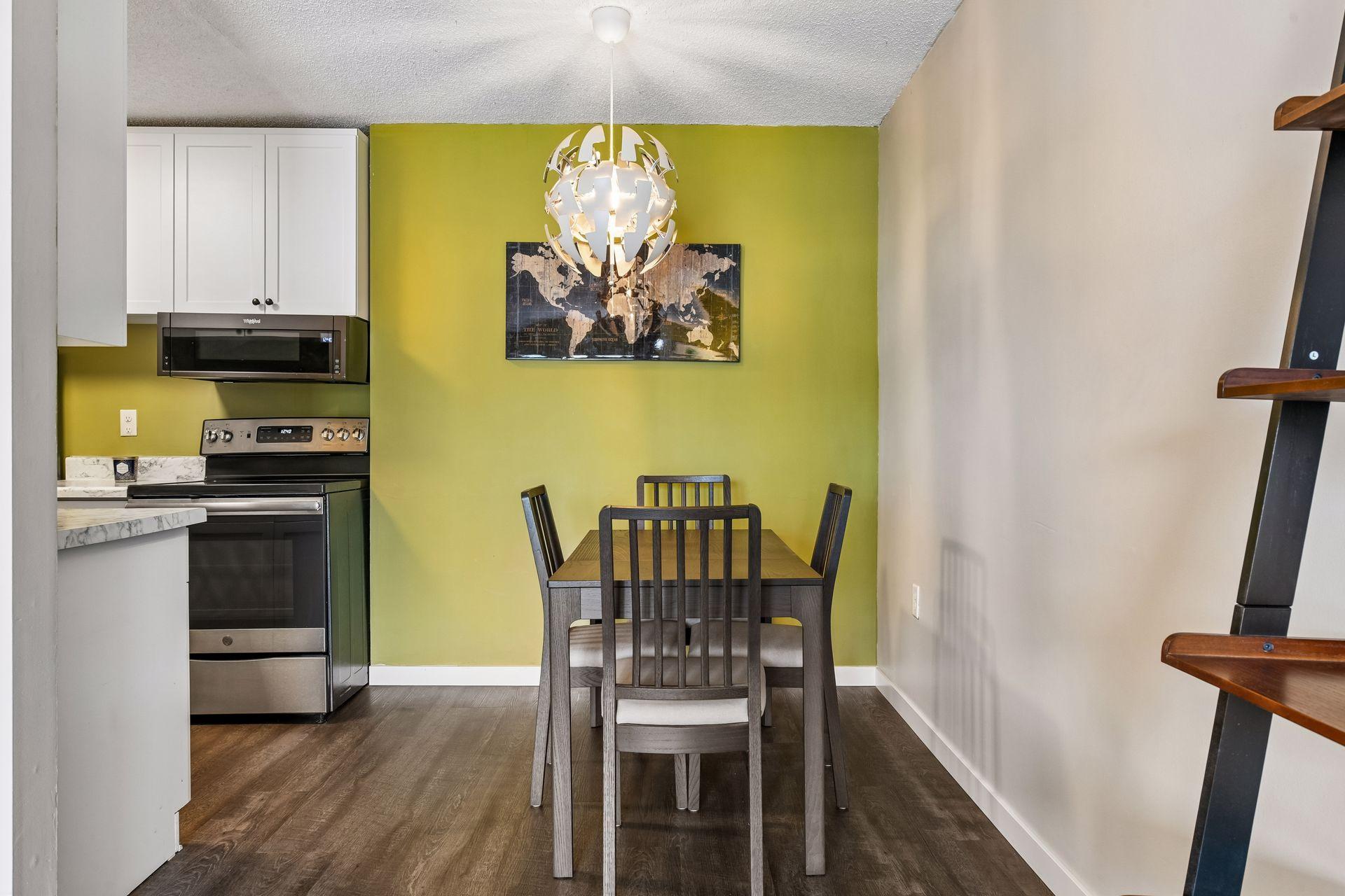 4351 Parklawn Avenue Unit: 205E