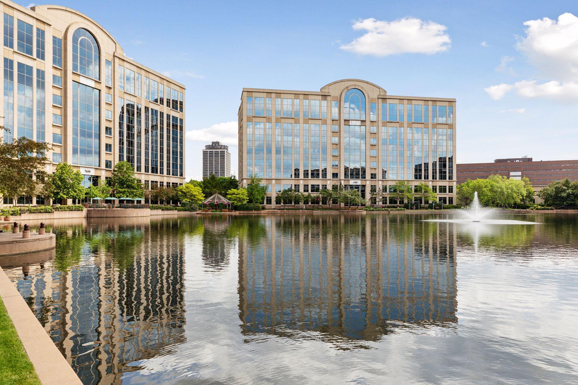 4351 Parklawn Avenue Unit: 205E