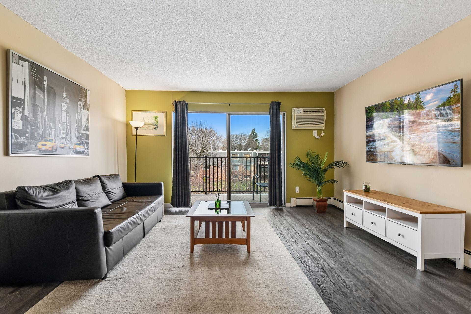 4351 Parklawn Avenue Unit: 205E