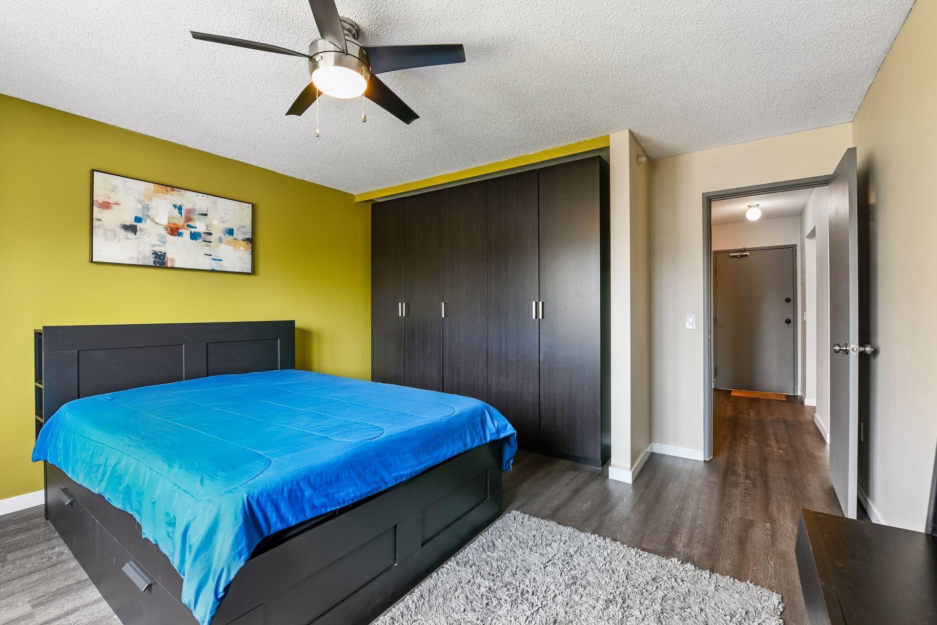 4351 Parklawn Avenue Unit: 205E