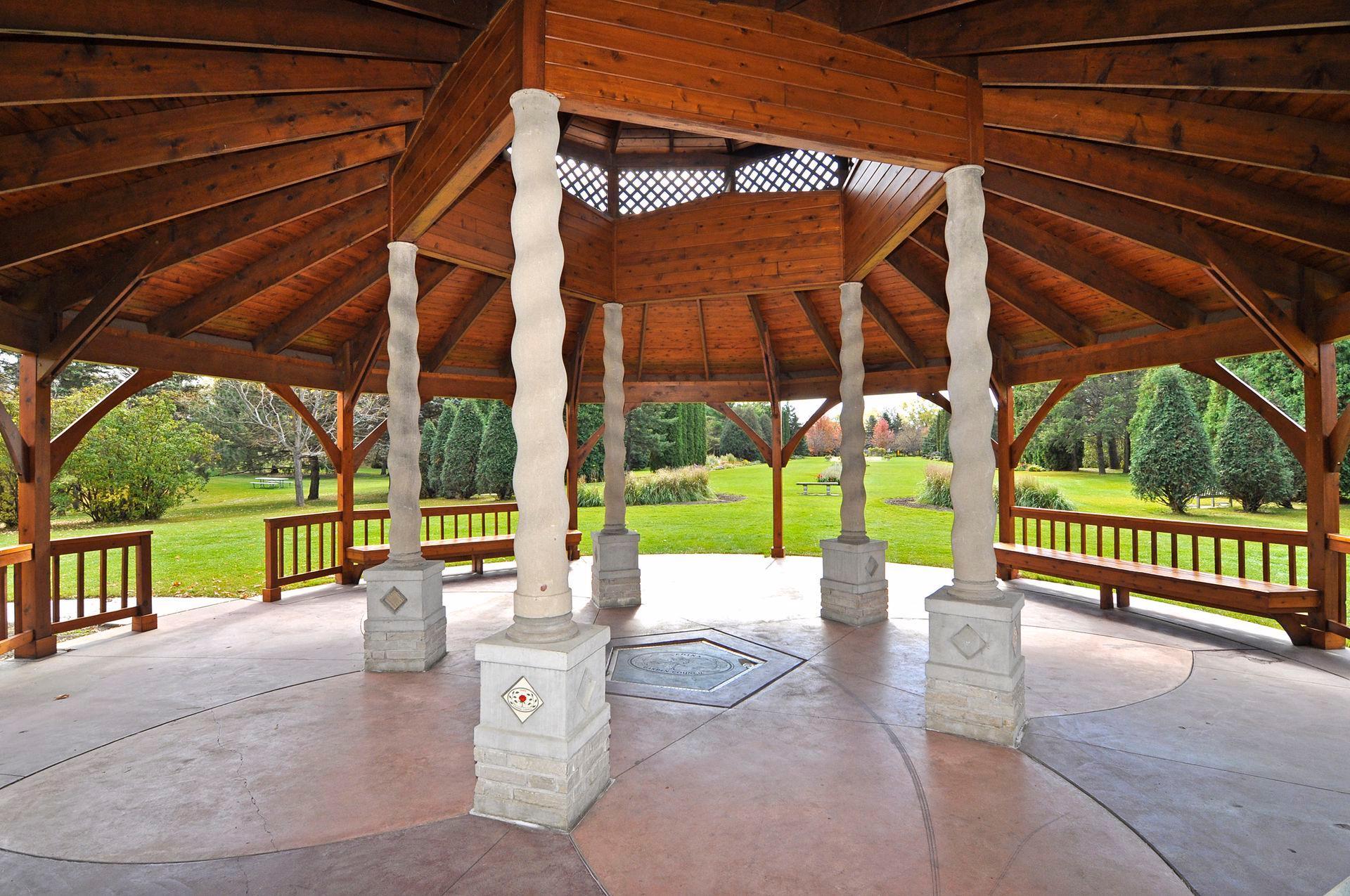 4351 Parklawn Avenue Unit: 205E