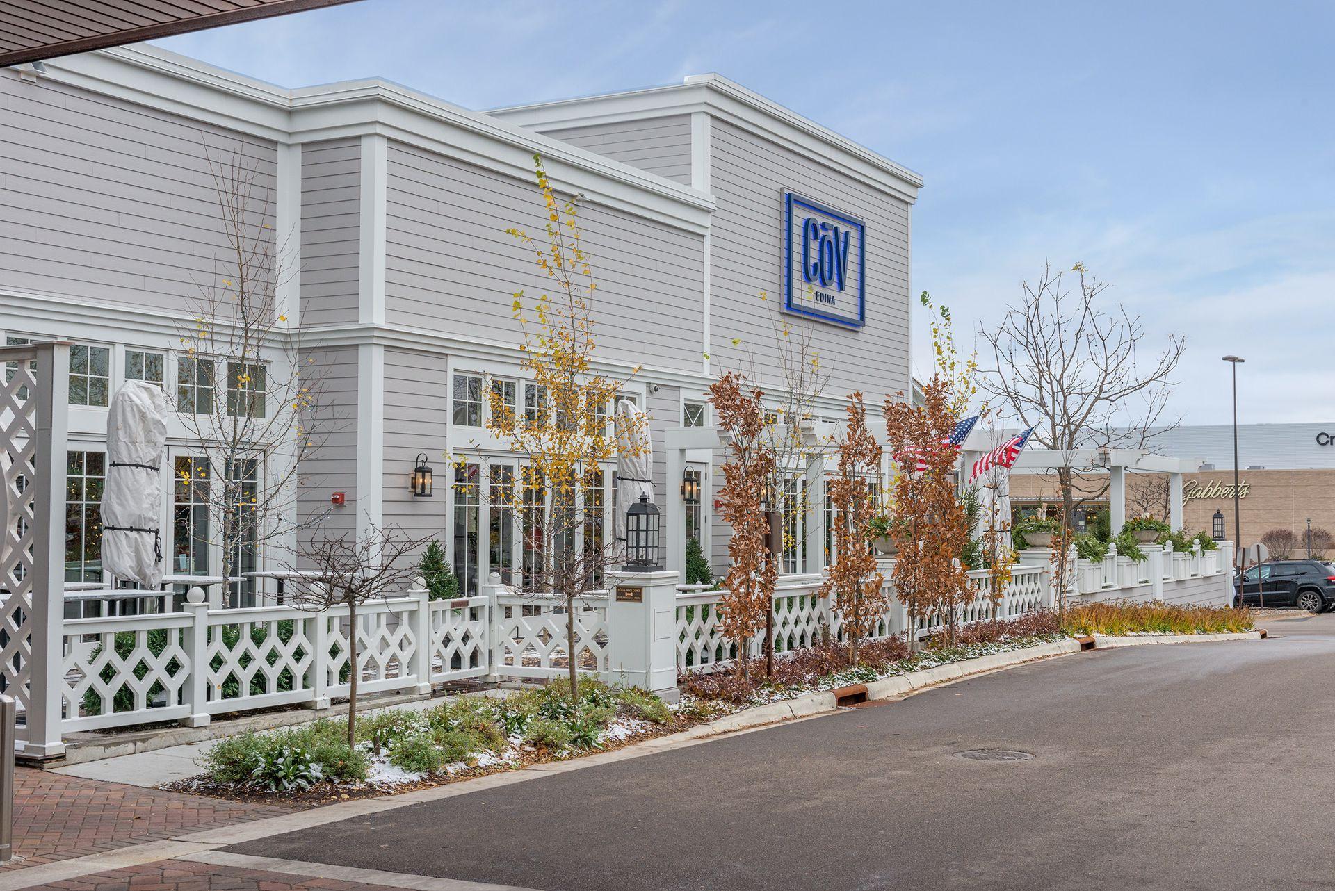 4351 Parklawn Avenue Unit: 205E
