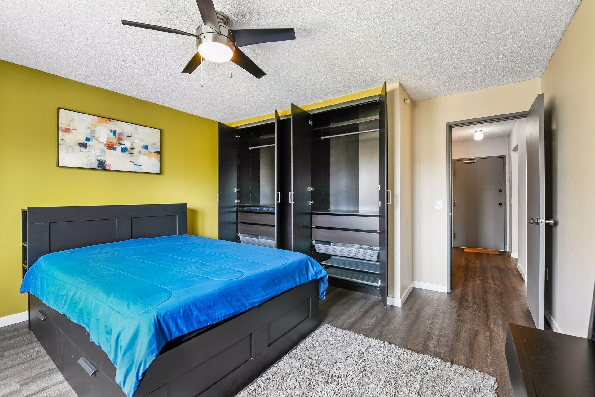 4351 Parklawn Avenue Unit: 205E