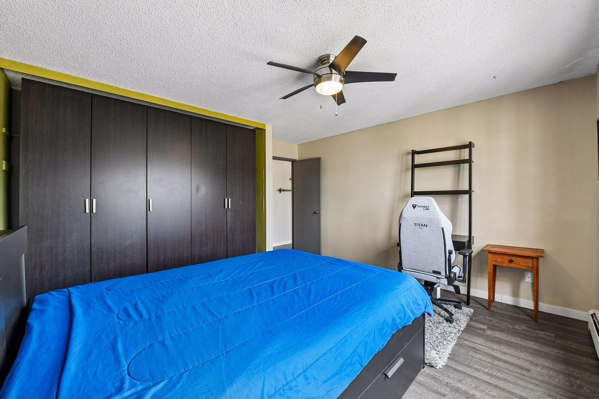 4351 Parklawn Avenue Unit: 205E