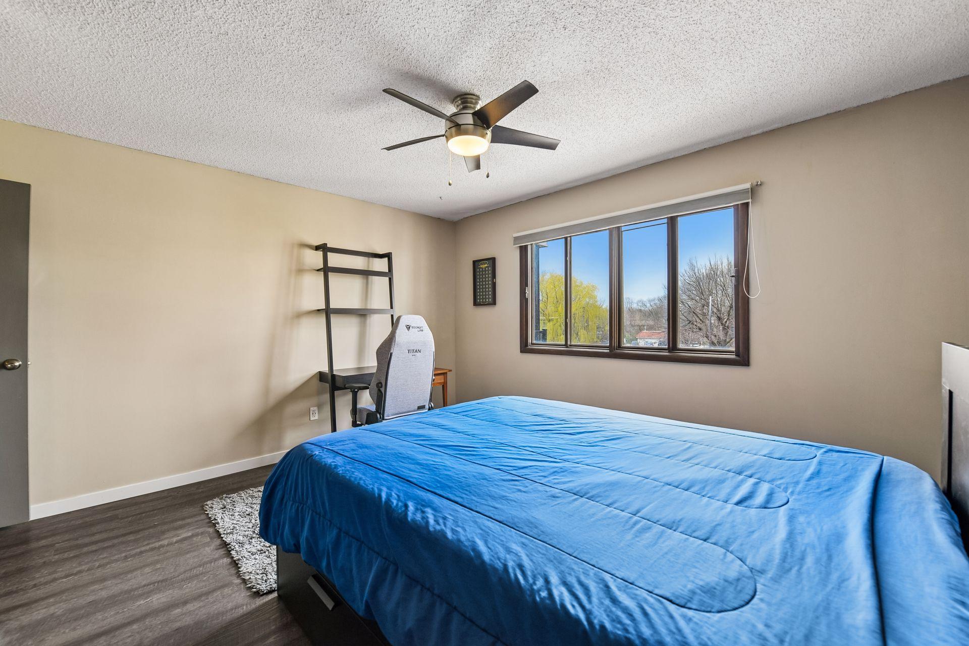 4351 Parklawn Avenue Unit: 205E