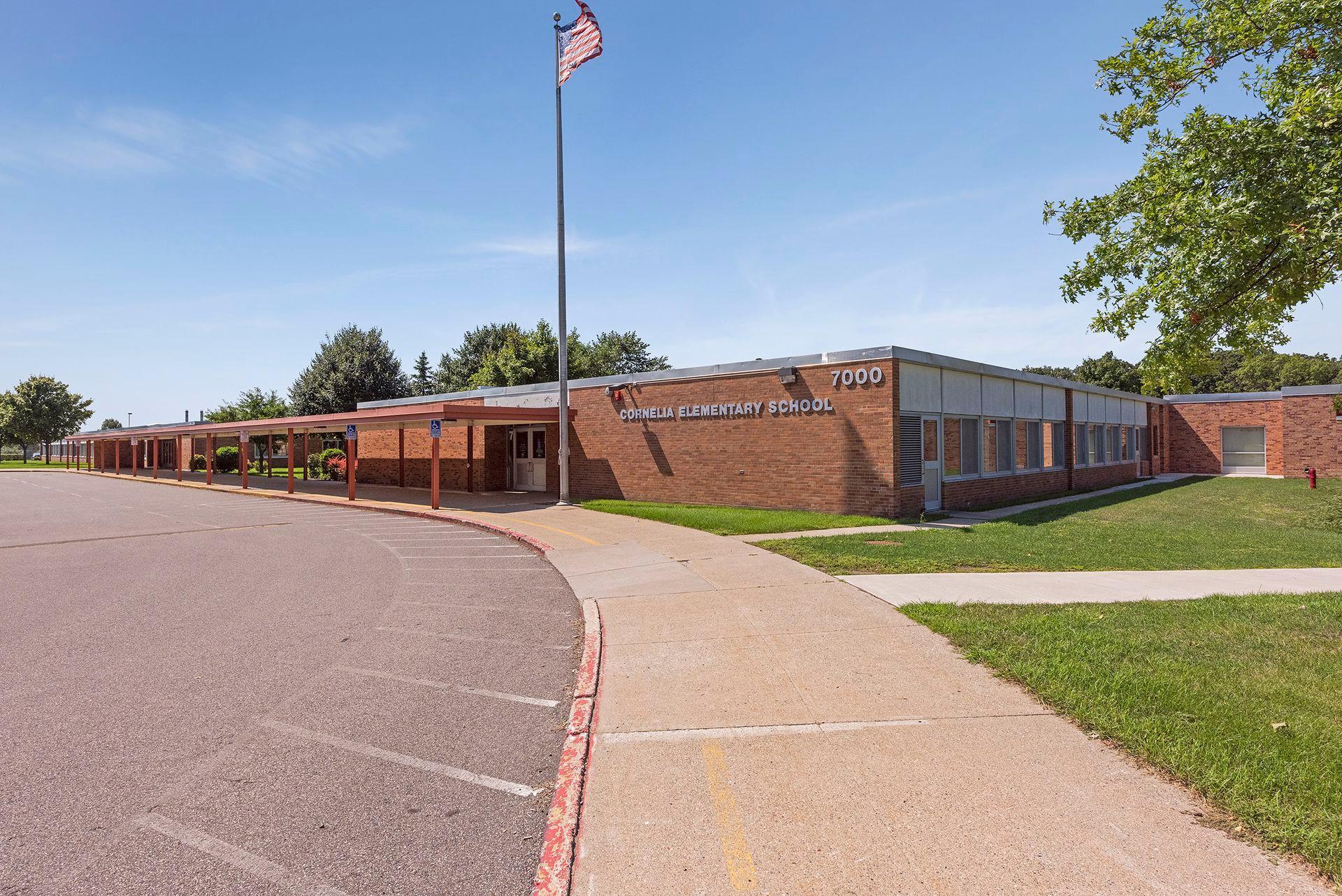 4351 Parklawn Avenue Unit: 205E