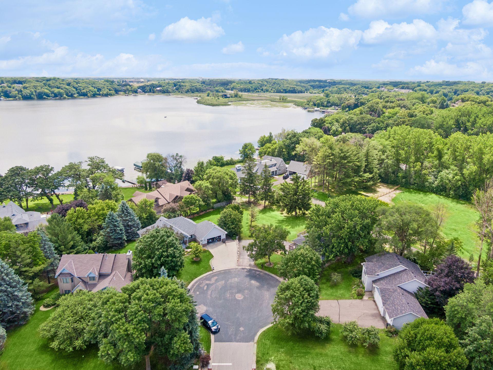 3921 Minnewashta Court