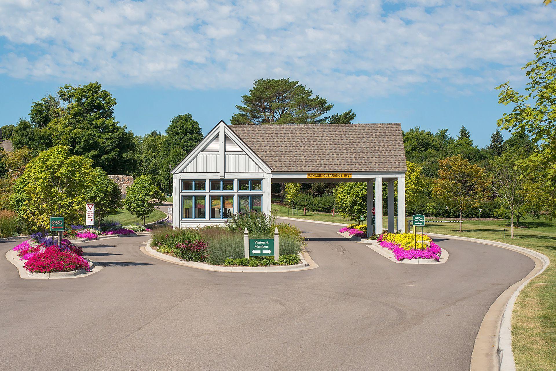 3921 Minnewashta Court