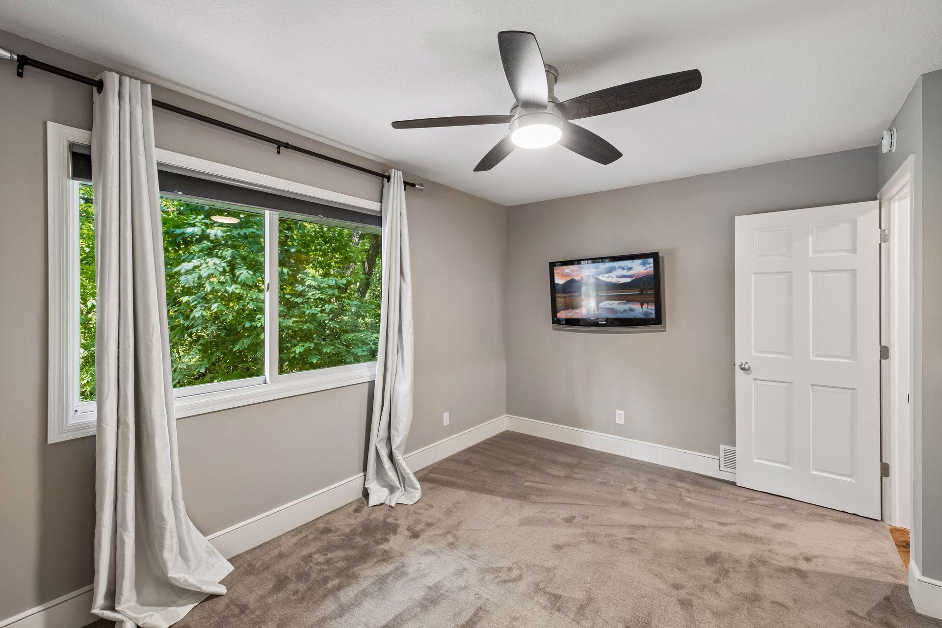 15869 Randall Lane