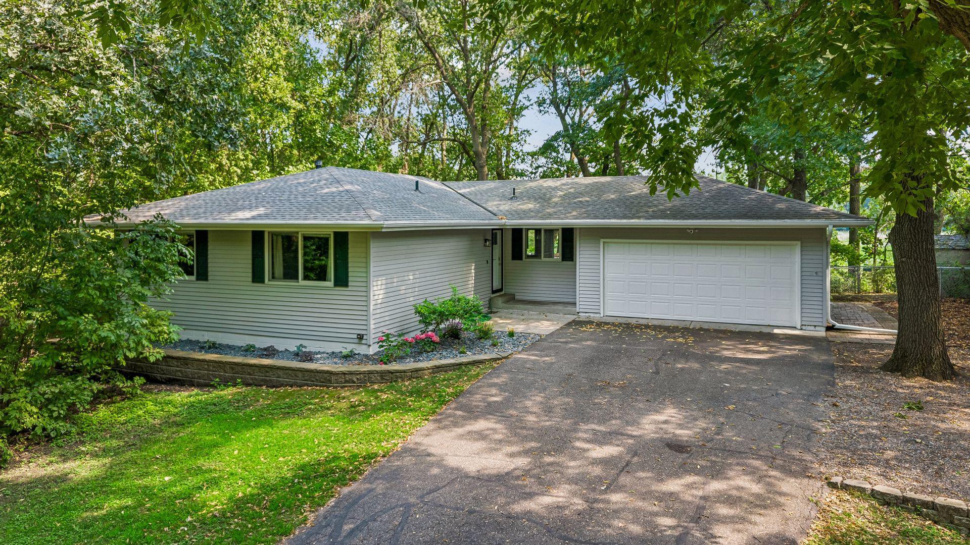 15869 Randall Lane