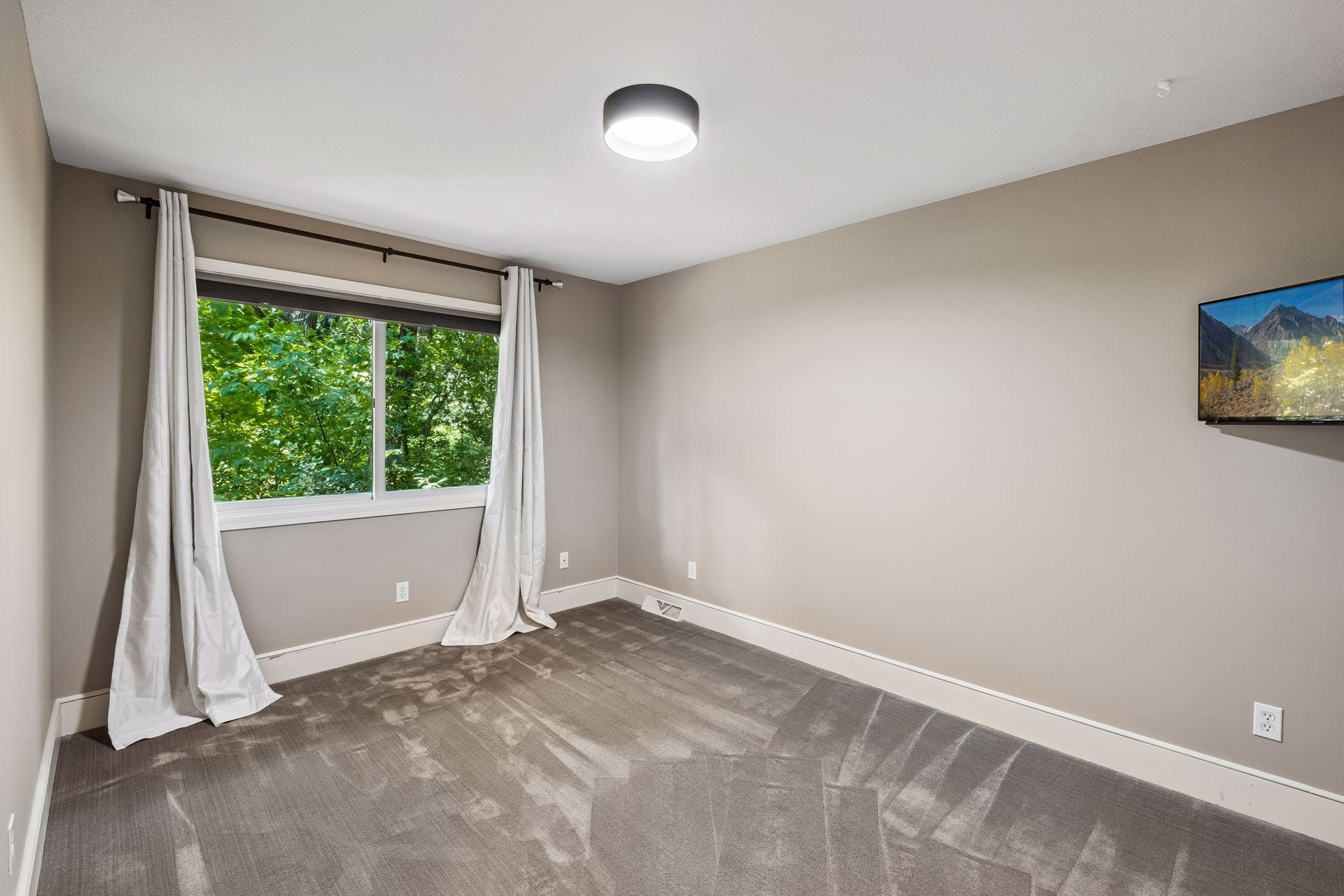 15869 Randall Lane