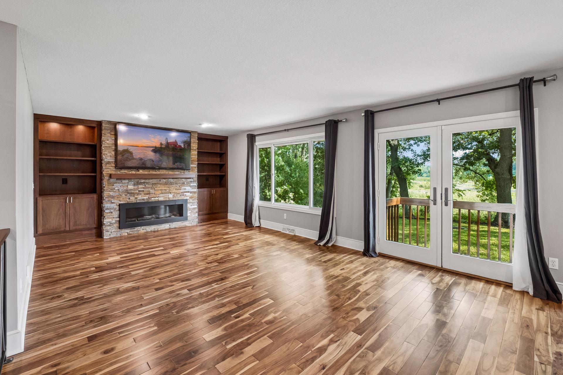 15869 Randall Lane