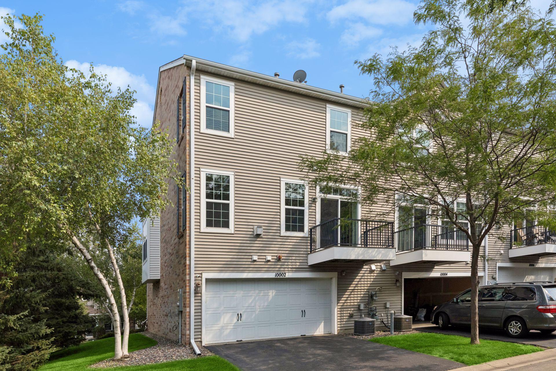 10002 Gentian Drive