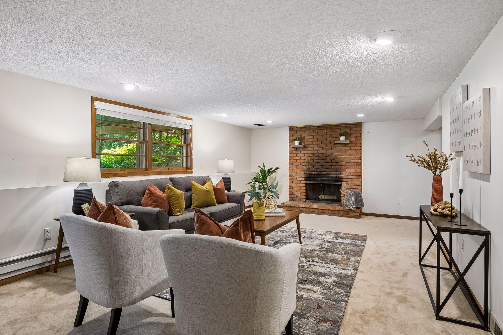 6617 Naomi Drive