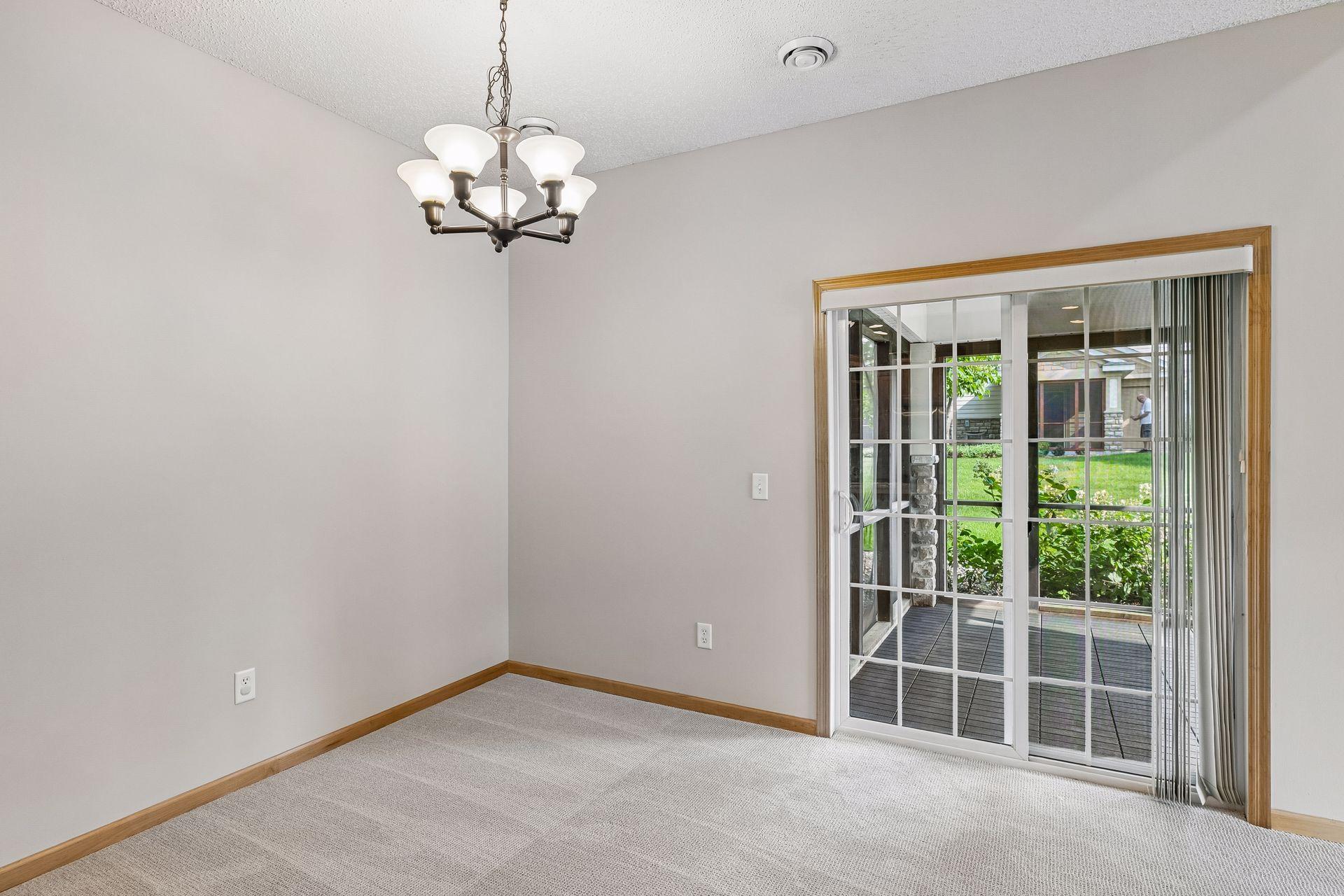 9122 Fox Court