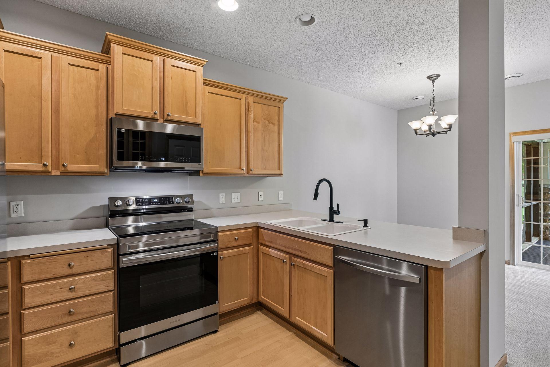 9122 Fox Court