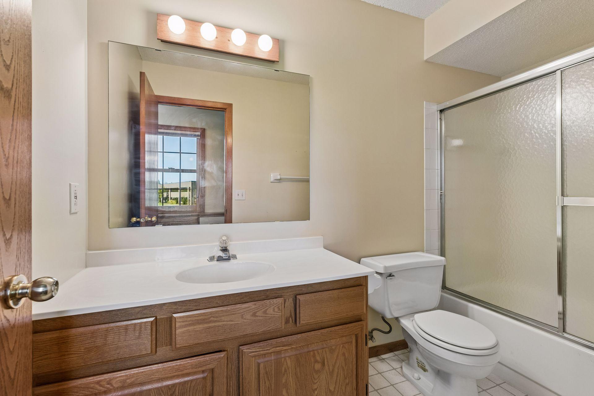 11018 Oregon Curve