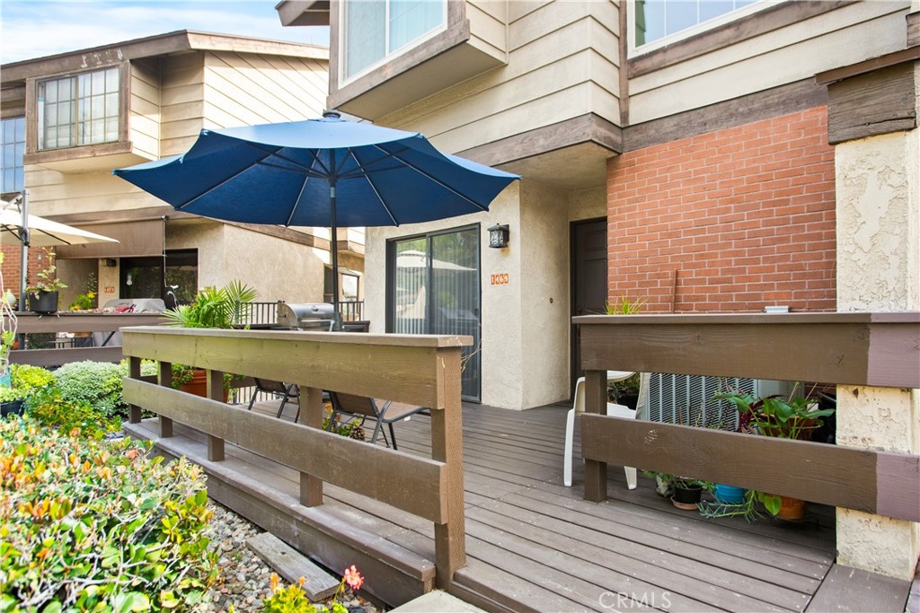 1469 W Lambert