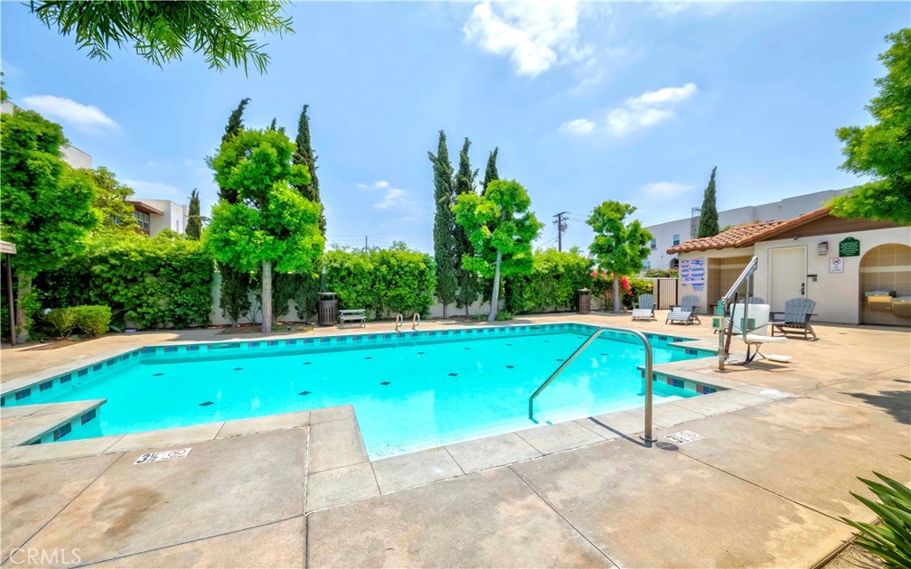 9213 Sunshine Place