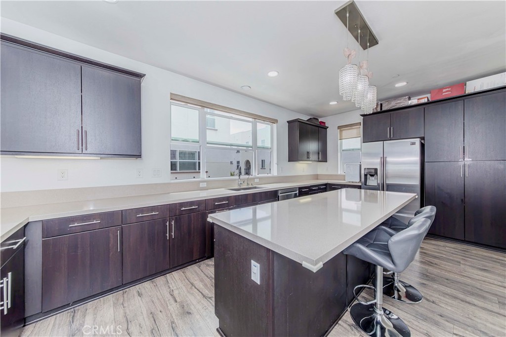 9213 Sunshine Place