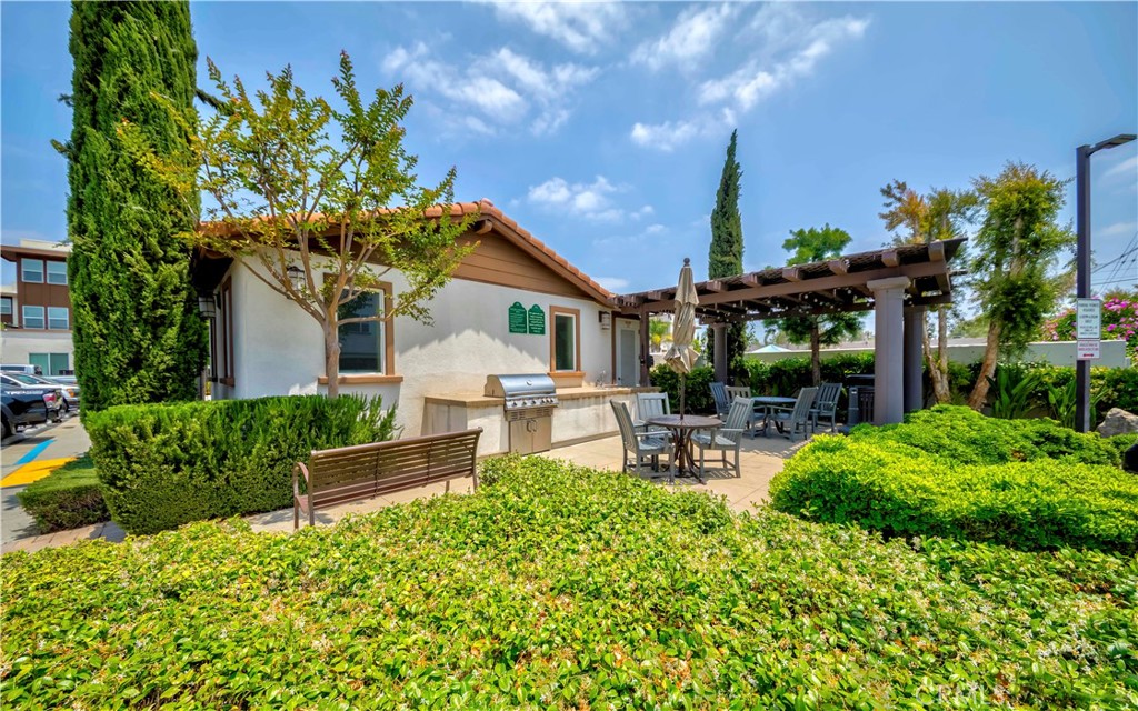 9213 Sunshine Place
