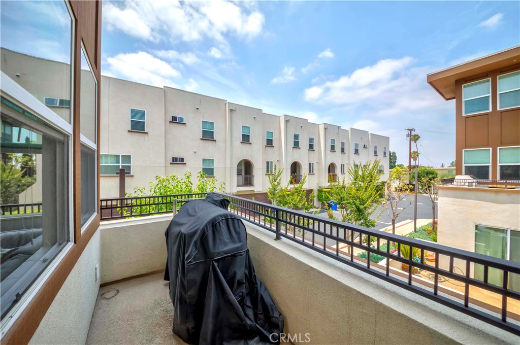 9213 Sunshine Place