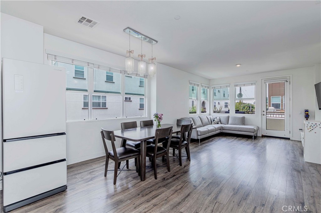 9213 Sunshine Place