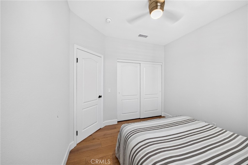 1238 Hampton Court