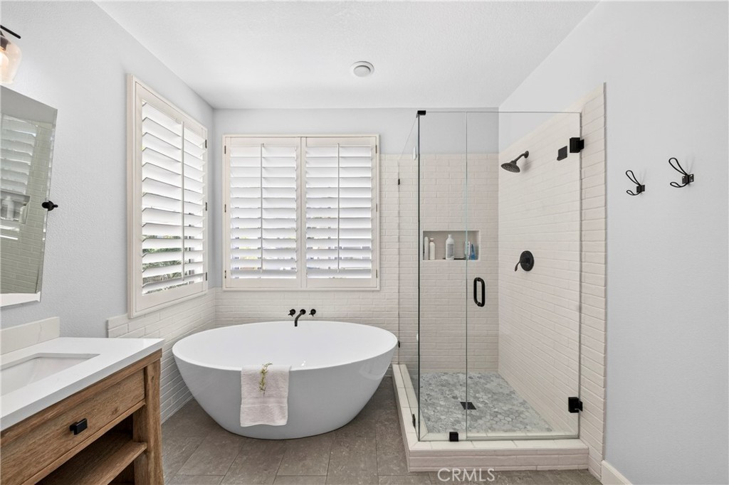 1238 Hampton Court