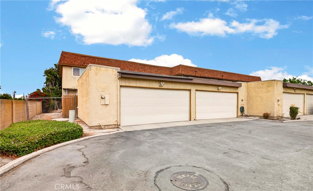 8635 York Circle