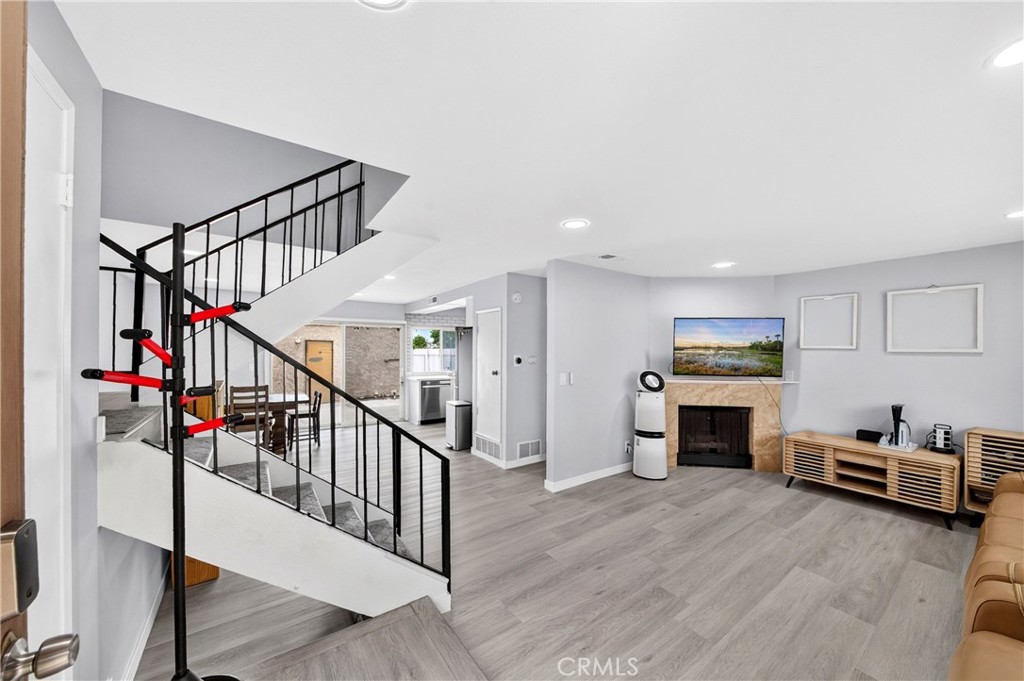 8635 York Circle