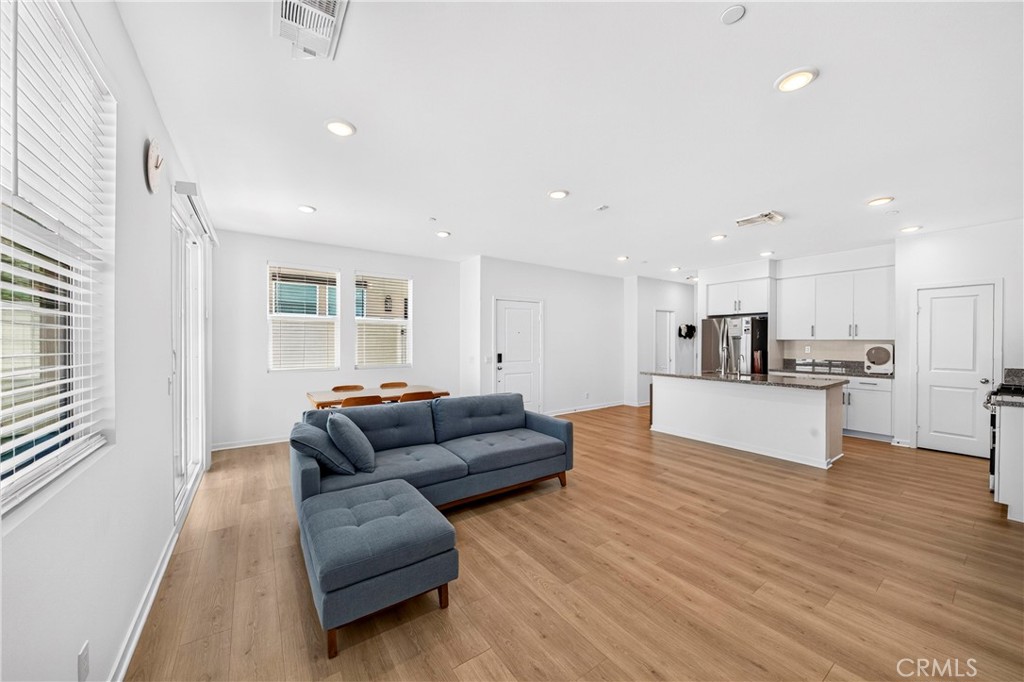 306 Vista Drive 103