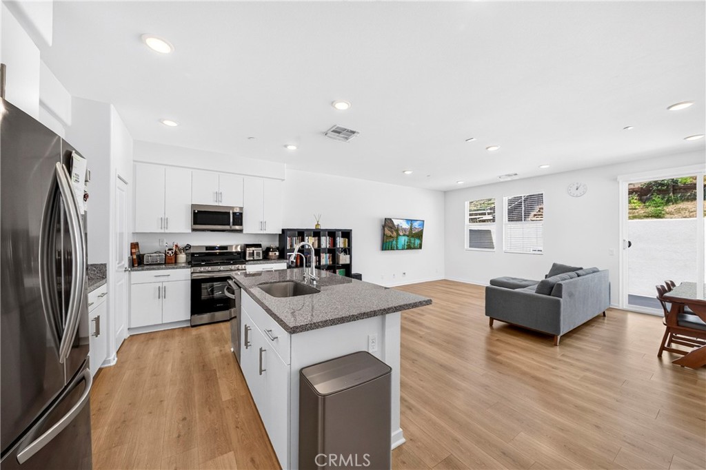 306 Vista Drive 103