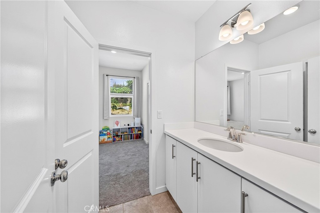 306 Vista Drive 103
