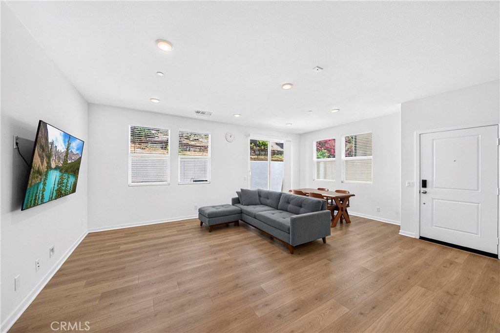 306 Vista Drive 103