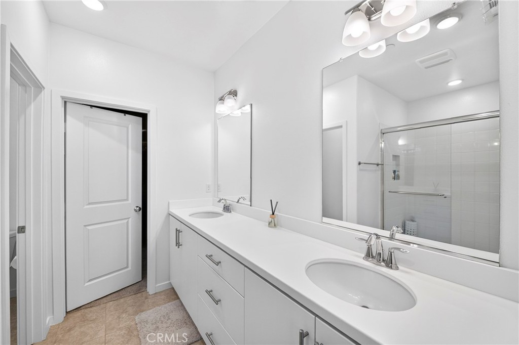 306 Vista Drive 103