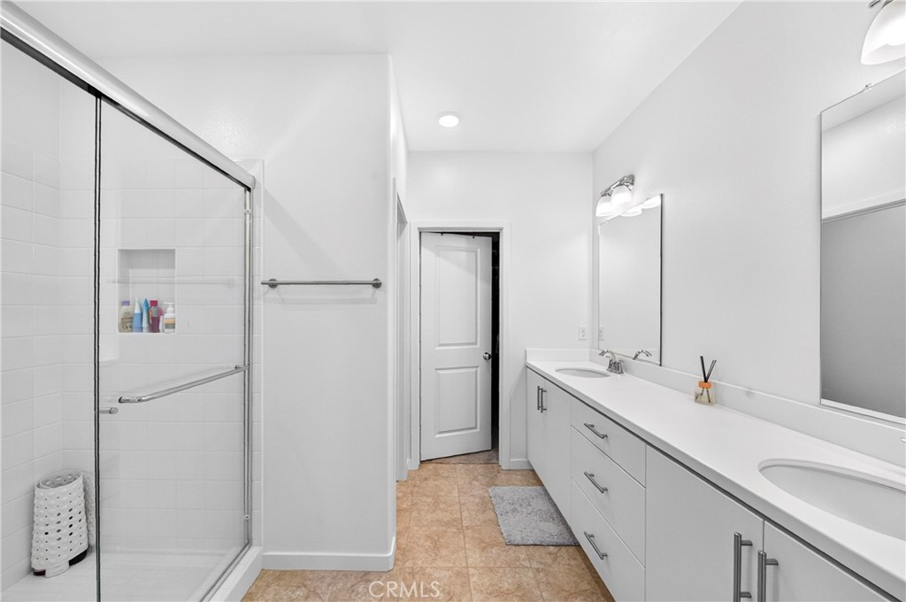 306 Vista Drive 103