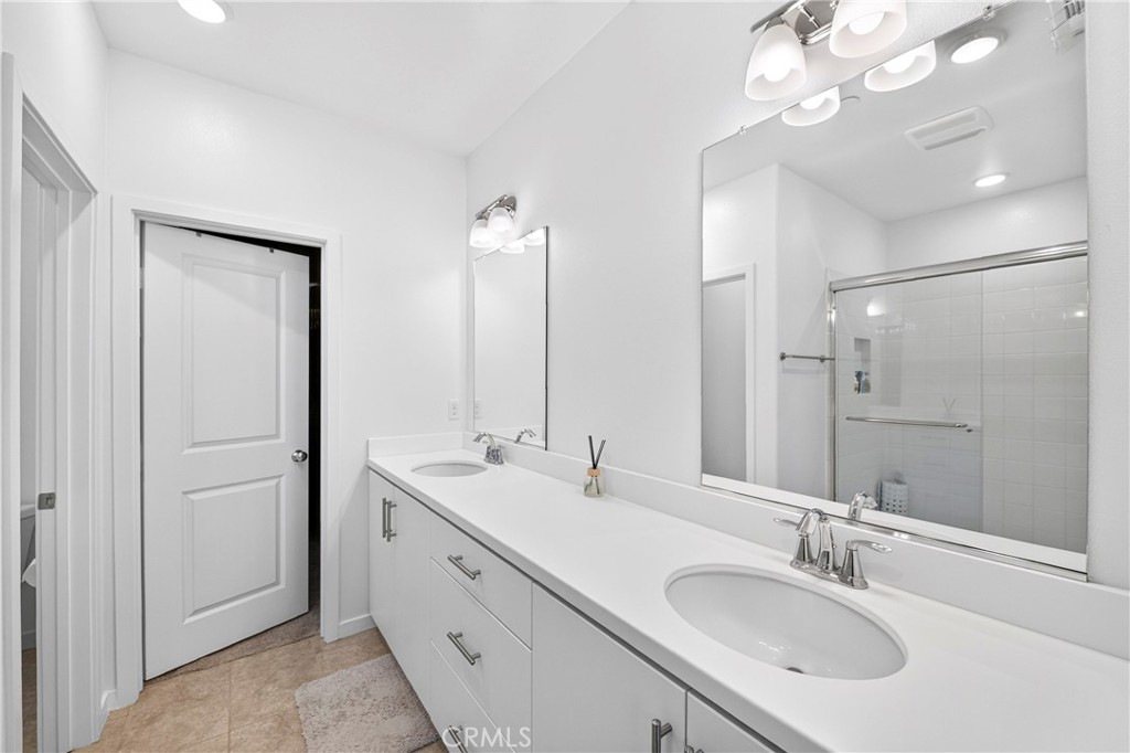 306 Vista Drive 103