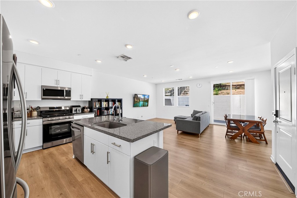 306 Vista Drive 103