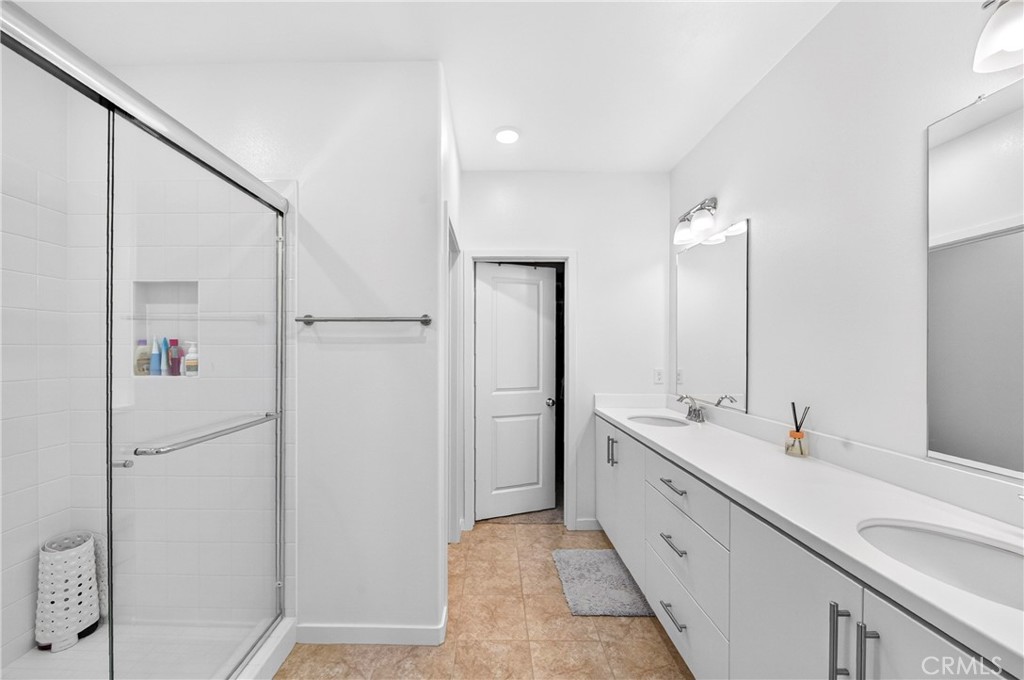 306 Vista Drive 103