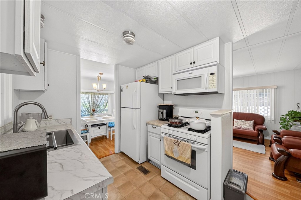 12550 E Carson Street 43